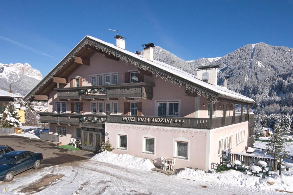 Hotel Villa Mozart ปอซซาดิฟัซซา ภายนอก รูปภาพ